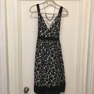 Vintage Leaf-Patterned Fun Dress